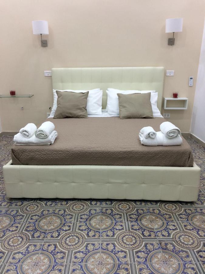 לינה וארוחת בוקר נאפולי Decumani Prestige מראה חיצוני תמונה